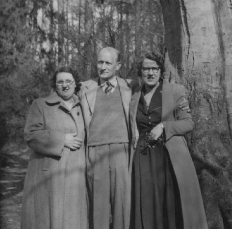 Mum, Dad with auntie Pat ? Shadwell Woods.